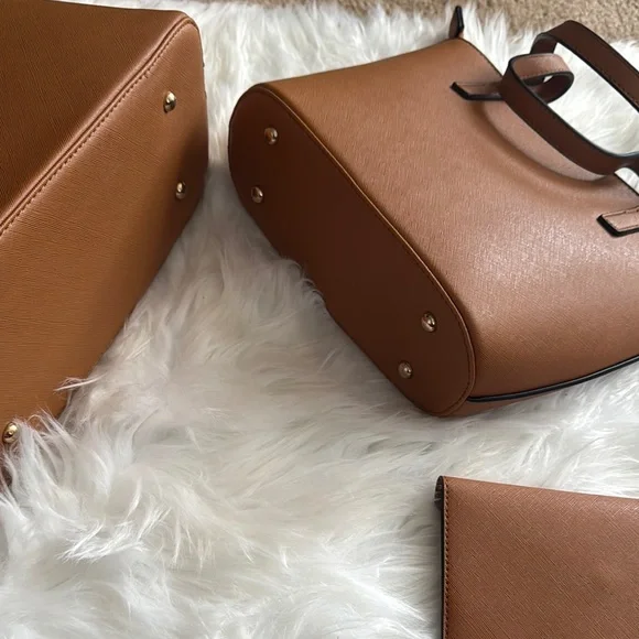 Elegant Tan Handbag Set of 3 - Picture 15 of 15